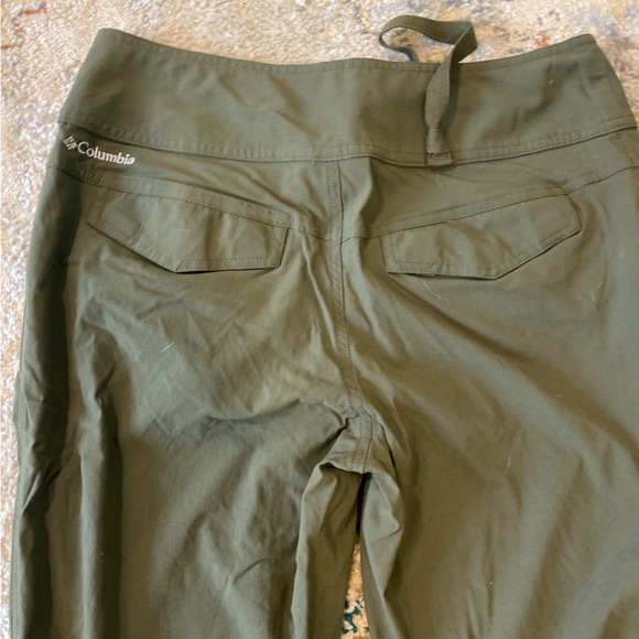 Columbia Hiking Pants - Picture 4 of 6
